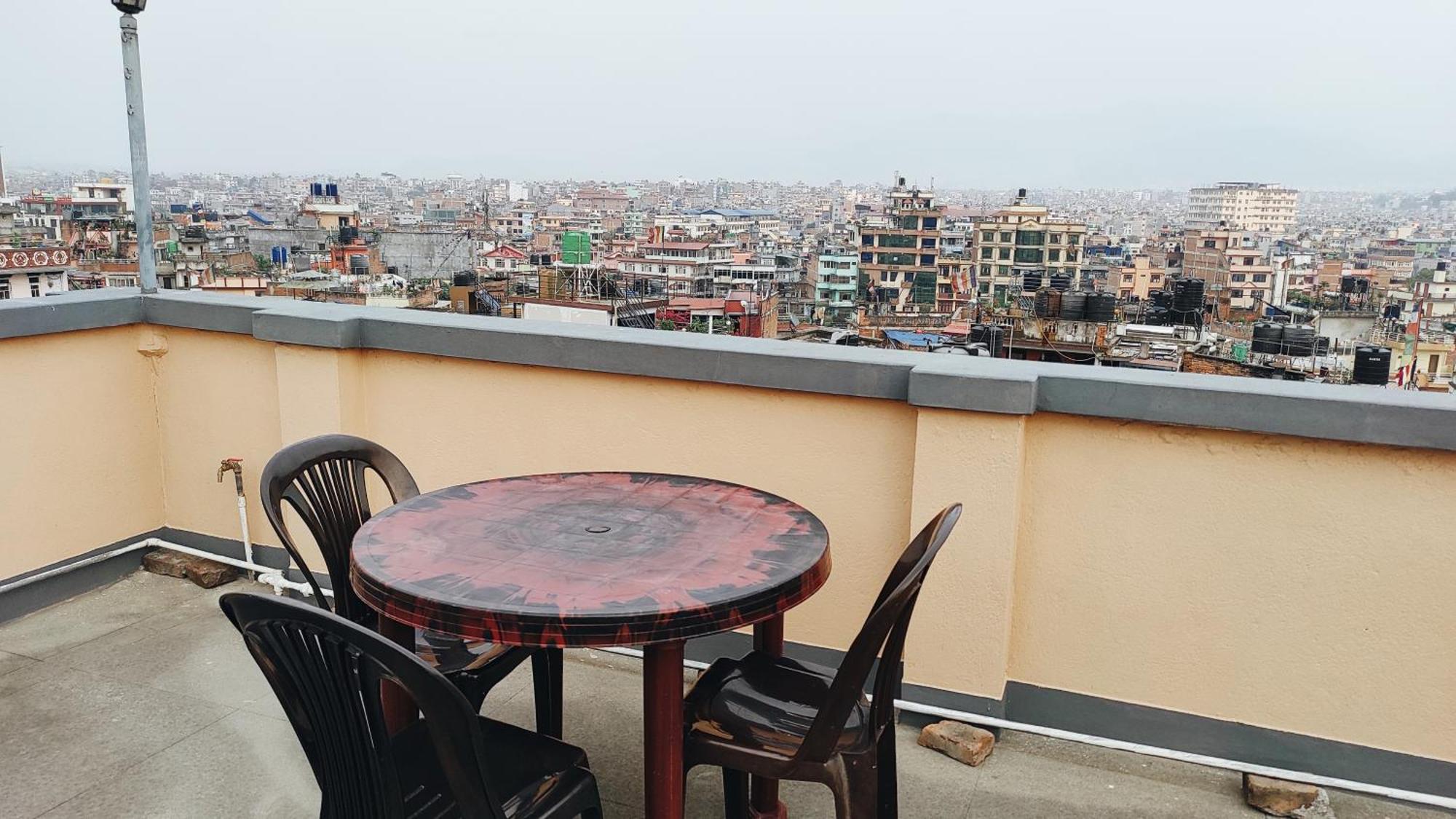 Budget Backpackers Hotel Lalitpur Екстериор снимка